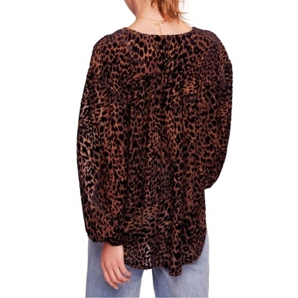 Free People Wild Dreams Printed Blouse NWT Size Medium - Picture 3 of 16